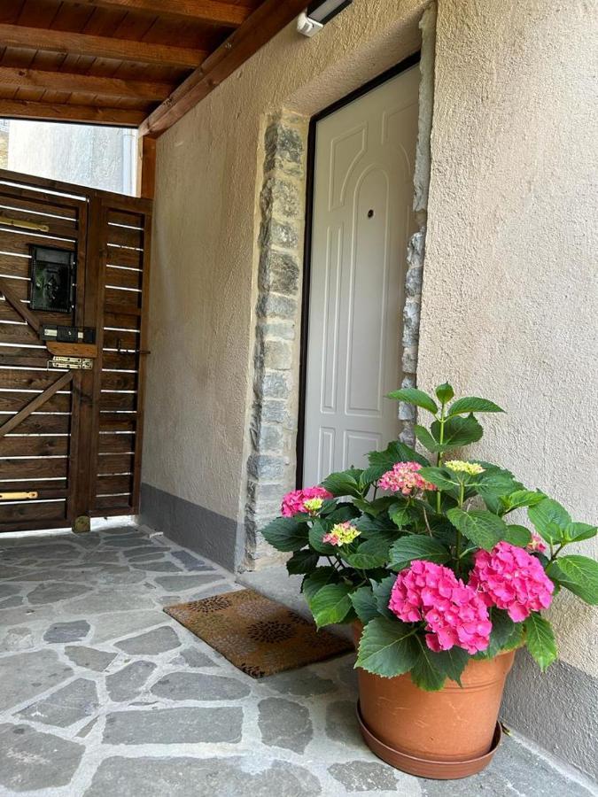 Le Sei Dame Hotel Bardi Exterior photo
